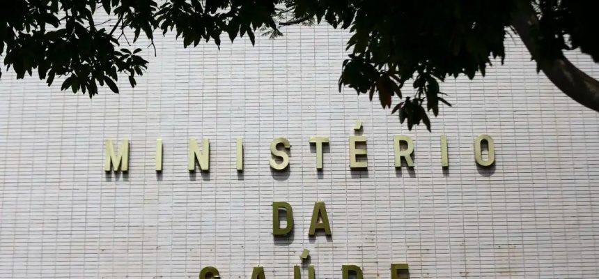 O Ministério da Saúde concederá um reajuste médio de 30% para Equipes de Saúde da Família Ribeirinha. Em nota nesta quarta-feira (5), a pasta informou que o objetivo é garantir melhores condições para a prestação de serviços de saúde em regiões de difícil acesso. Uma portaria com as novas diretrizes deve ser publicada ainda nesta semana no Diário Oficial da União